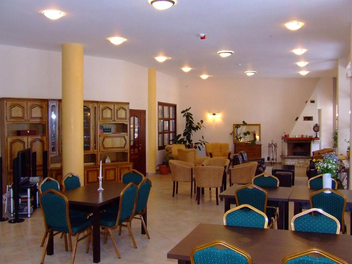 Pension Pantheon Poiana Brasov Exteriör bild