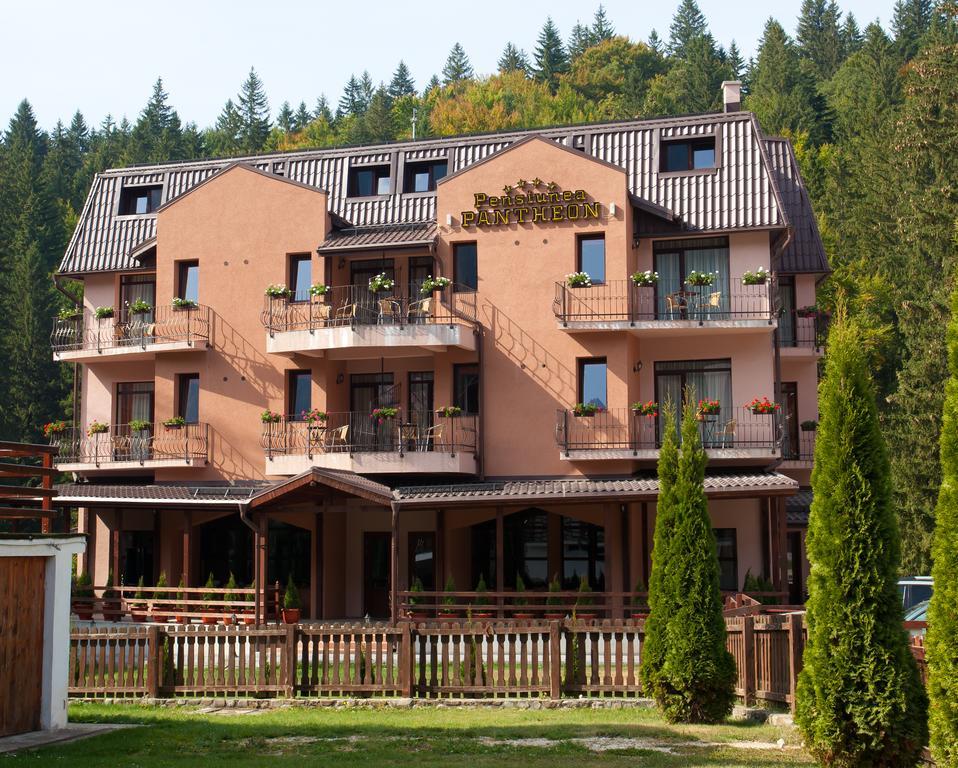 Pension Pantheon Poiana Brasov Exteriör bild