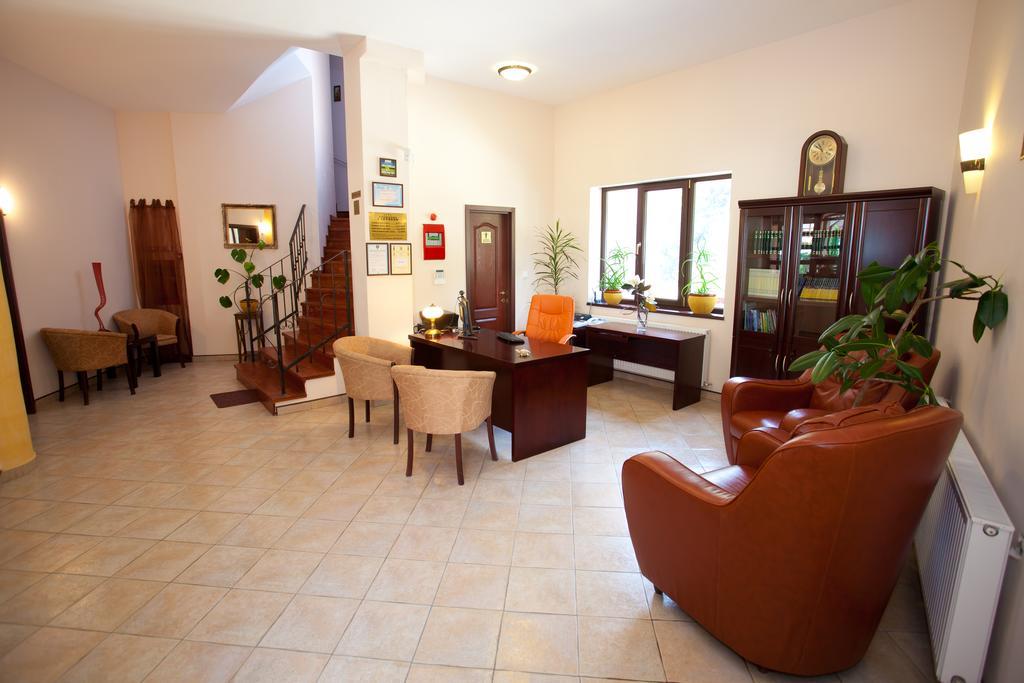 Pension Pantheon Poiana Brasov Exteriör bild